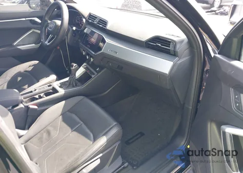 2020 Audi Q3 Premium 45 Tfsi Quattro Tiptronic из США, поврежденный, VIN WA1AECF35L1021332